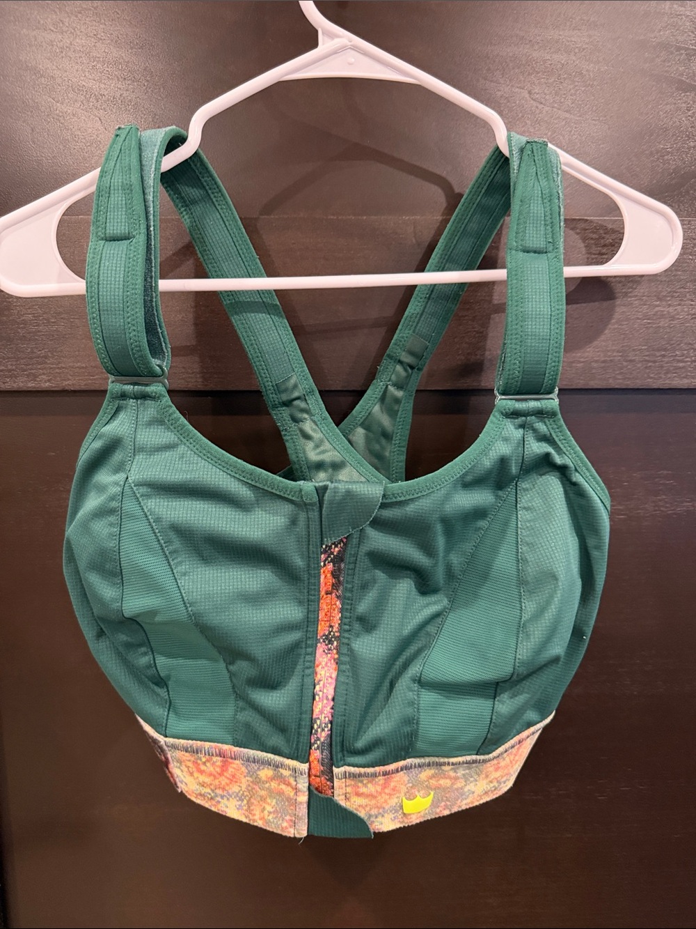 SHEFIT Ultimate Green Sports Bra with Multicolor Abstract Band High Impact